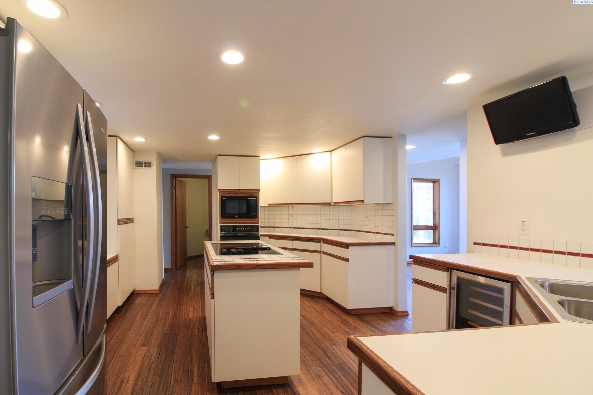 Englewood Dr, Richland, WA 99352