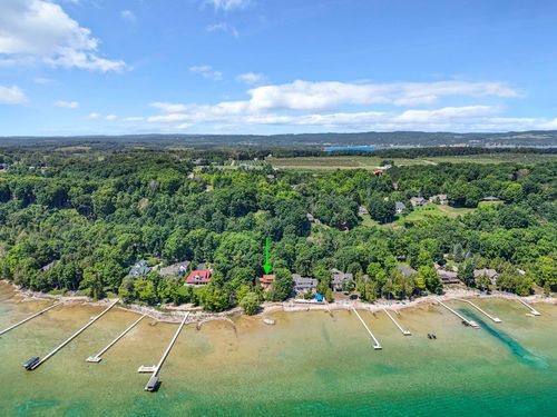 1275 S Nanagosa Trl, Suttons Bay, MI, 49682-9549 | Card Image