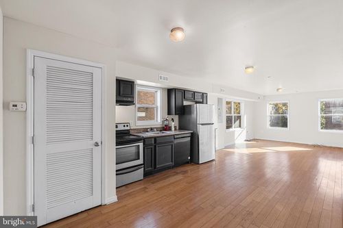 3-1526 N 17th St, PHILADELPHIA, PA, 19121-4756 | Card Image