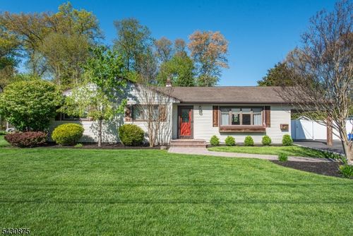 18 Evergreen Dr, Lincoln Park, NJ, 07035-1421 | Card Image