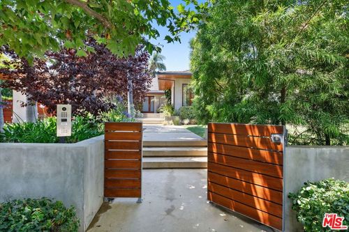 1125 Napoli Dr, Pacific Palisades, CA, 90272 | Card Image