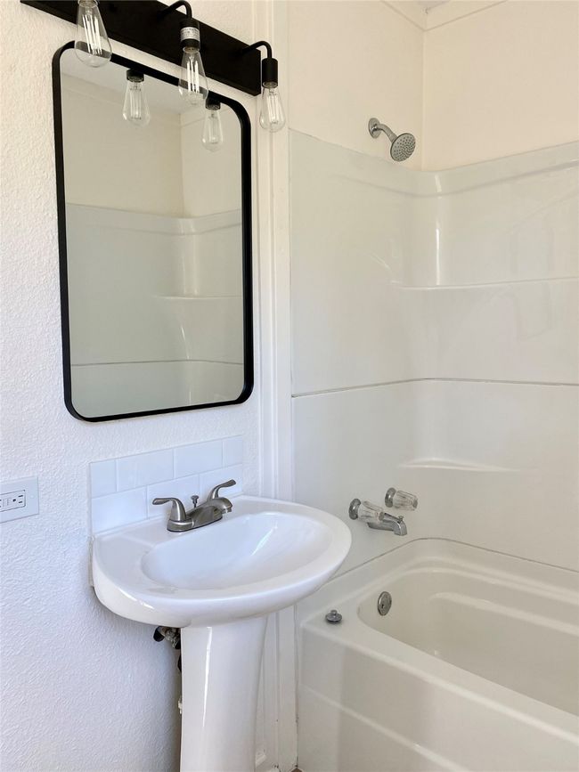 1410 Vine Street, House other with 3 bedrooms, 2 bathrooms and null parking in Bridgeport TX | Image 25