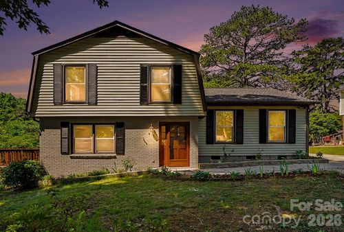 3601 Cross Winds Road, Charlotte, NC, 28227 | Card Image