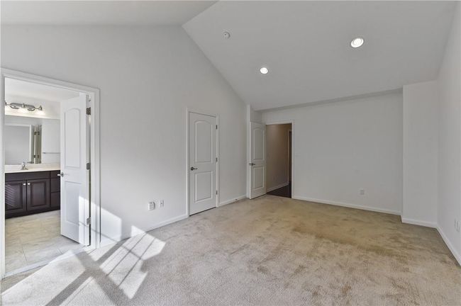 Primary Bedroom | Image 13