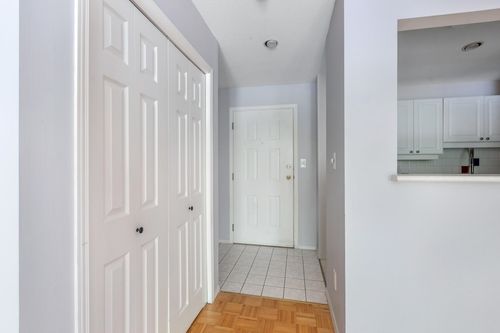202-2855 152 St, Surrey, BC, V4P1H2 | Card Image