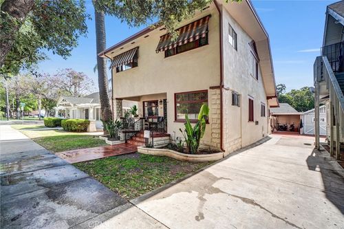 835 French St, Santa Ana, CA, 92701-3717 | Card Image
