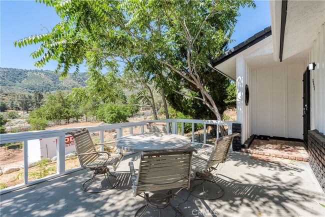 26865 Elizabeth Lake Rd, House other with 2 bedrooms, 2 bathrooms and 2 parking in Lake Hughes CA | Image 9