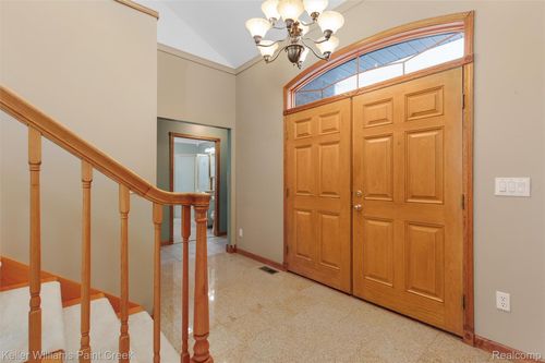 10045 Highland Road, White Lake Charter Township, MI, 48386 | Card Image