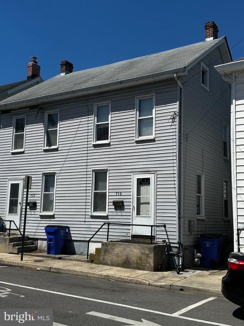 719 N Locust St, HAGERSTOWN, MD, 21740-3909 | Card Image