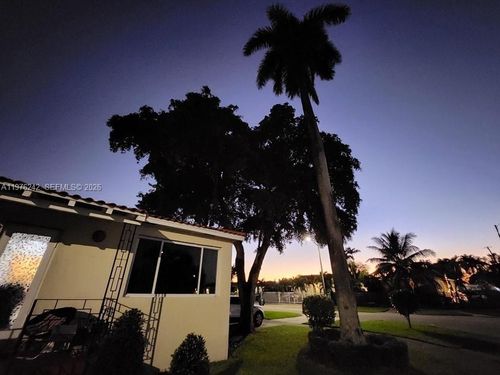 3560 Nw 19th St, Miami, FL, 33125 | Card Image