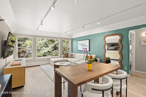 950 Vine St, Aspen, CO, 81611-1597 | Card Image