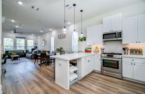 a-901 Lehman St, Houston, TX, 77018-1644 | Card Image