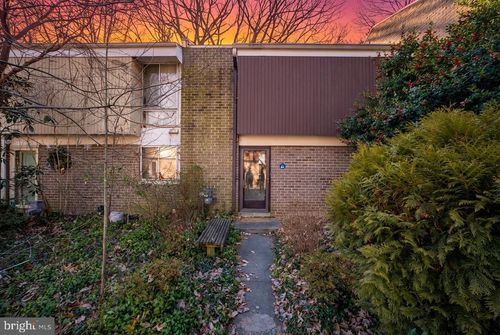 1781 Wainwright Dr, RESTON, VA, 20190-3438 | Card Image