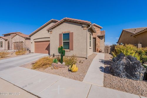 2456 W Bassett Peak Dr, Green Valley, AZ, 85622-8117 | Card Image