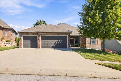 1115 N Glenview Ave, Independence, MO, 64056-4429 | Card Image