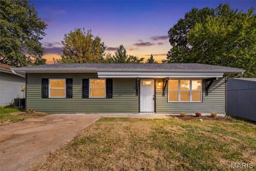 45 Cedar Ridge Dr, Pacific, MO, 63069-3404 | Card Image