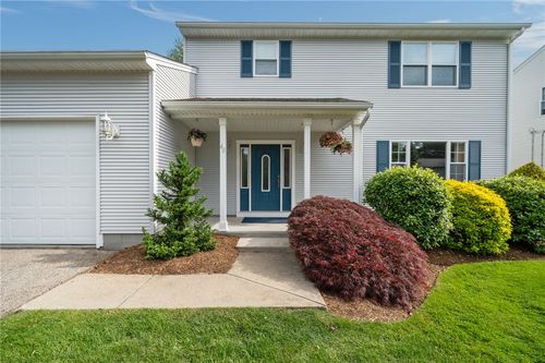40 Conanicus Rd, Narragansett, RI, 02882-2437 | Card Image