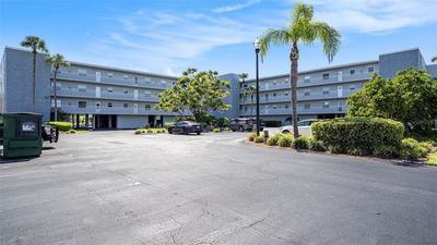 311 - 719 Pinellas Bayway S, Condo with 2 bedrooms, 2 bathrooms and null parking in Tierra Verde FL | Image 1