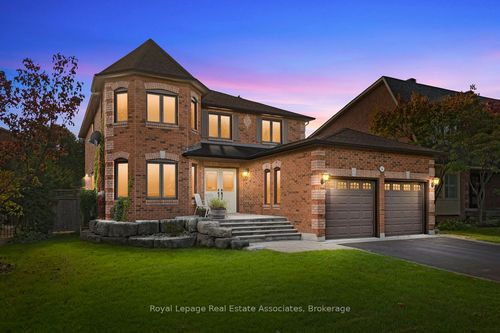 11 Craig Cres, Georgetown, ON, L7G5K2 | Card Image