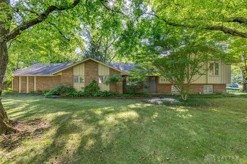 7511 Cloverbrook Park Dr, Centerville, OH, 45459-5002 | Card Image