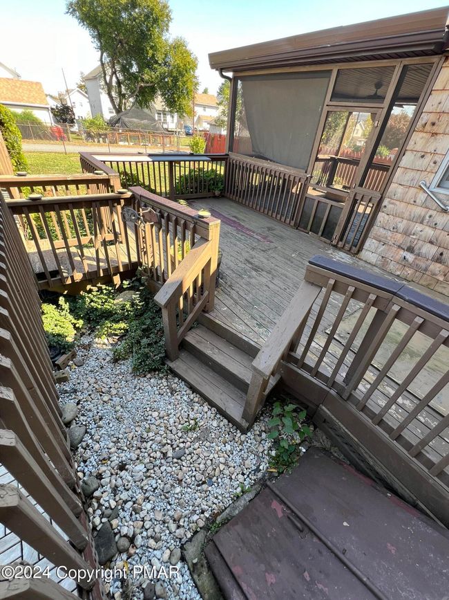 Deck | Image 29