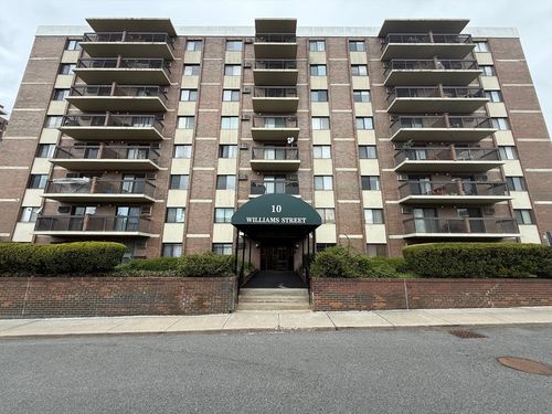 34-10 Williams St, Watertown, MA, 02472-4613 | Card Image