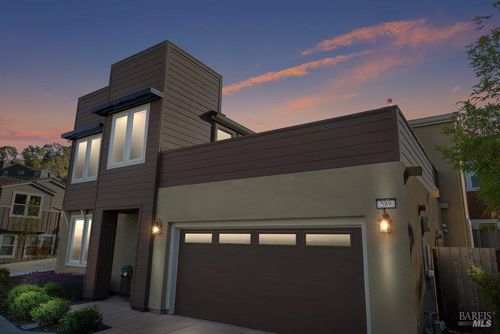 589 Sapphire St, Petaluma, CA, 94952-5311 | Card Image