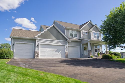 7627 242nd St, Forest Lake, MN, 55025-2200 | Card Image