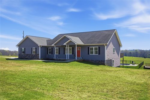 426 Oak Creek Road, Seneca, SC, 29678 | Card Image