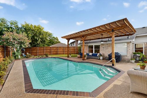 6006 Ponderosa Trail Ct, Garland, TX, 75043-5652 | Card Image