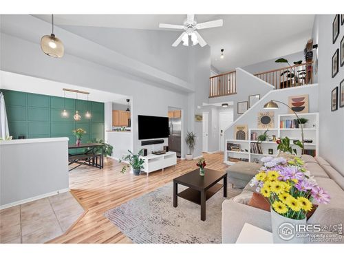 893 S Evanston Cir, Aurora, CO, 80012-3821 | Card Image