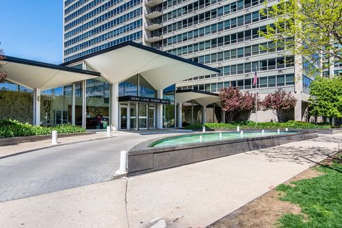 2513-3550 Lake Shore Dr, Chicago, IL, 60657-1911 | Card Image
