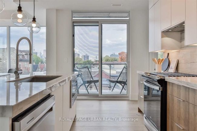 402 - 495 Logan Ave, Condo with 3 bedrooms, 2 bathrooms and null parking in Toronto ON | Image 10