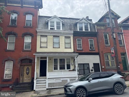 721 W Market St, POTTSVILLE, PA, 17901-2812 | Card Image