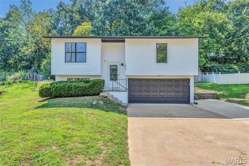 1930 Chippendale Ln, Imperial, MO, 63052-3057 | Card Image
