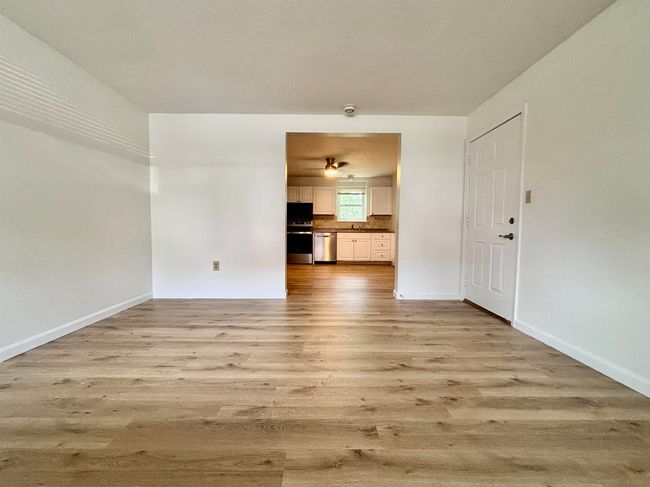 APT-1 - 210 Circle Rd, Condo with 2 bedrooms, 1 bathrooms and null parking in Manchester NH | Image 5