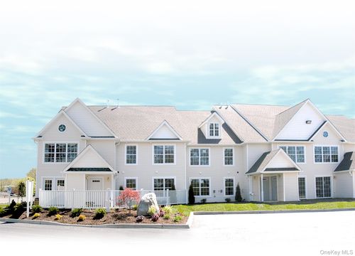 260 Ruth Ct, Middletown, NY, 10940-5321 | Card Image