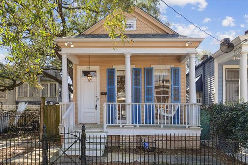 8216 Spruce St, New Orleans, LA, 70118-2933 | Card Image