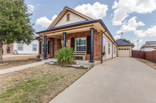 3616 Eagle Nest St, Fort Worth, TX, 76106-2100 | Card Image