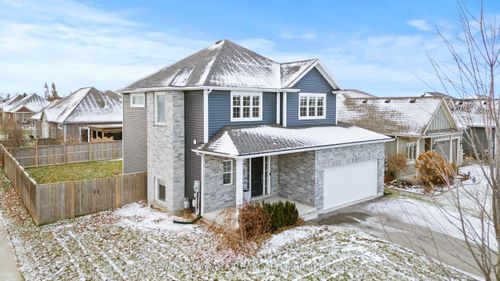 {{alt}} | Card Image