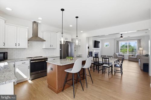 2429 Spring Water Cir, LANCASTER, PA, 17601-2235 | Card Image