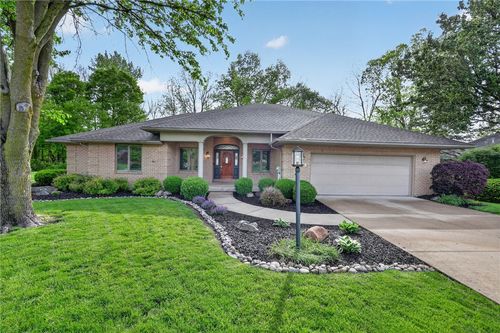 124 Stoney Brook Dr, Eaton, OH, 45320-1368 | Card Image