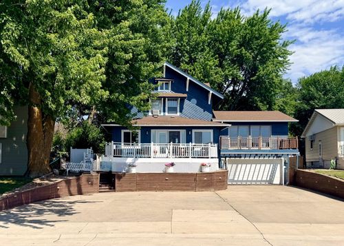 506 W Lake Ave, Worthington, MN, 56187-1271 | Card Image