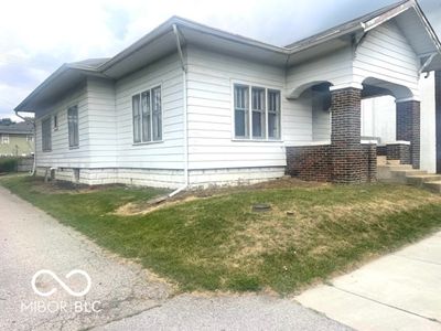 324 W Main Street, House other with 2 bedrooms, 1 bathrooms and null parking in Lebanon IN | Image 2