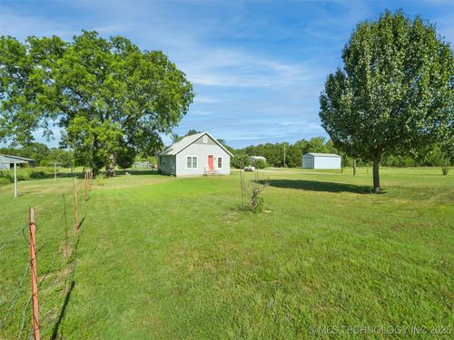 4689 Dickson Rd, Ardmore, OK, 73401-7860 | Card Image