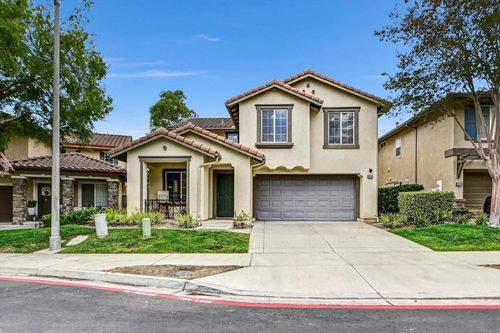 1645 Magnolia Cir, Vista, CA, 92081-4550 | Card Image