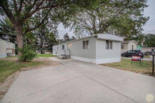 7 W Meadow Dr, Billings, MT, 59102-6705 | Card Image
