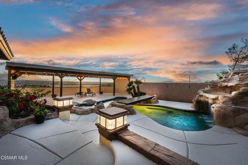 10464 Caribou Ave, Apple Valley, CA, 92308-7966 | Card Image