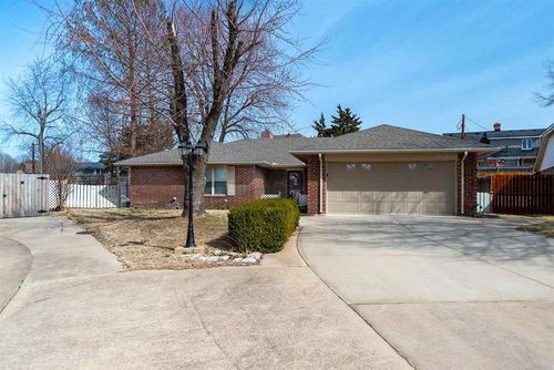 2211 Havenwood Rd, Ponca City, OK, 74604-2410 | Card Image