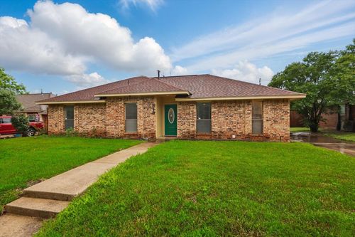 813 Leslie Ln, Coppell, TX, 75019-3004 | Card Image